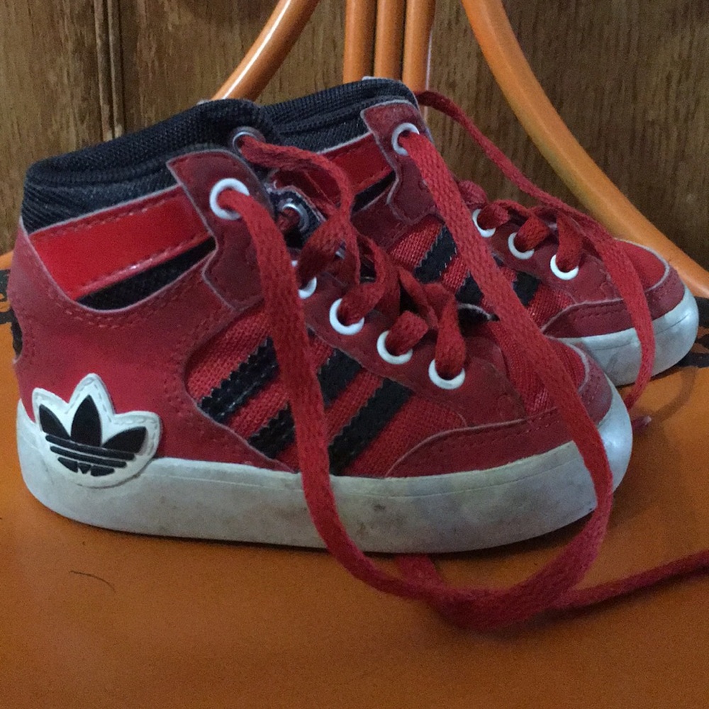 Adidas Leather Ortholite Infants athletic shoe